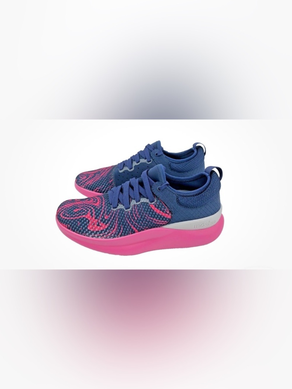 NWT Moshn by Klogs Blue and Pink Rhythm Knit Slip-On Sneakers Nursing